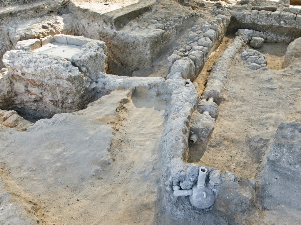 מערכת המזרקה שנחשפה ליד רמלה - צילום: אסף פרץ, באדיבות רשות העתיקות