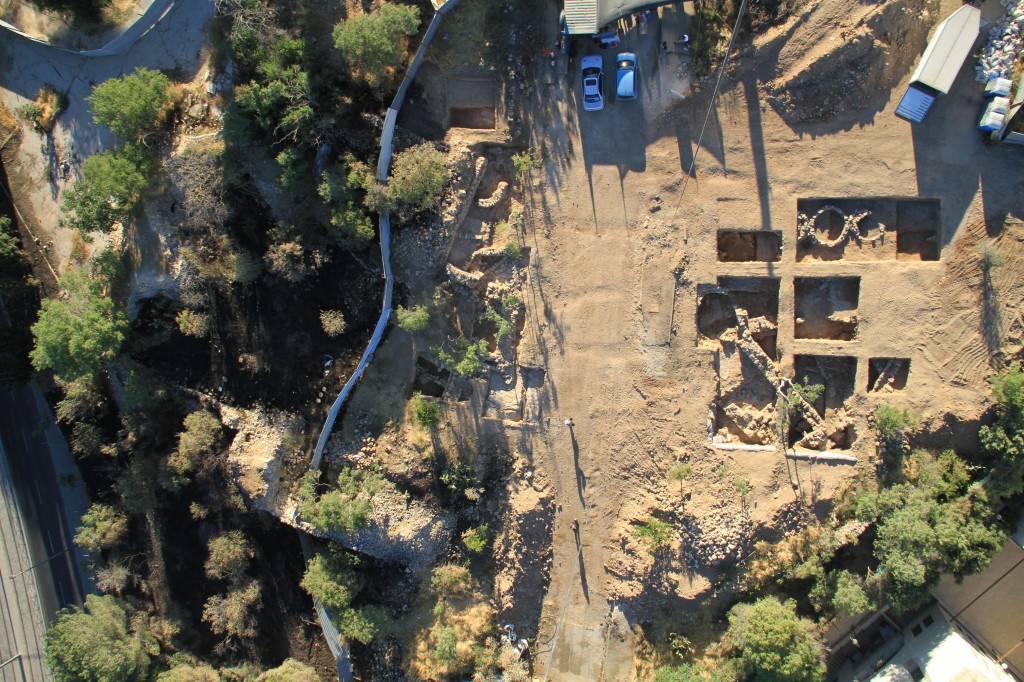 מבט מגובה על שטח חפירות ההצלה בבית וגן ירושלים - צילום: חברת Skyview, באדיבות רשות העתיקות