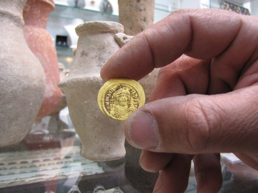 מטבע זהב מהתקופה הביזנטית