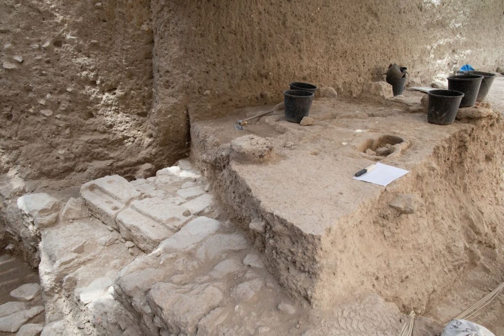 שטח החפירה בו נמצא הקמע - צילום: אליהו ינאי - עיר דוד