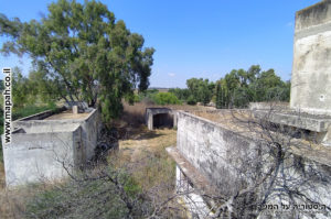 מבט מגג התחנה לחצר הפנימית משטרת באטאני - צילום: אפי אליאן