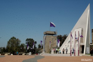 מגדל התצפית המחורר - מצודת יואב - צילום: אפי אליאן