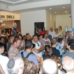 תחילת הסיור בקניון דיזנגוף סנטר - צילום: אפי אליאן