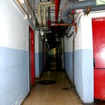 ולאן זה מוביל ? אחד המסדרונות מתחת למפלס החנויות