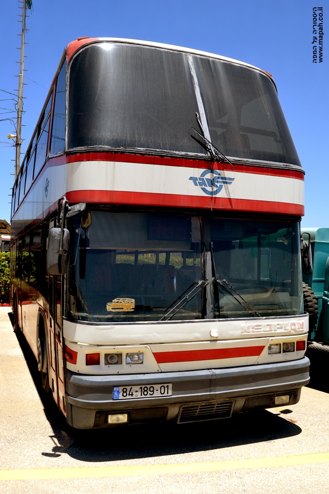 אוטובוס הקומתיים שהובא לראשונה לישראל ב1989 - צילום: אפי אליאן