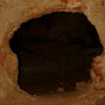 מבט לתוך החלל הראשי של קבר יאסון