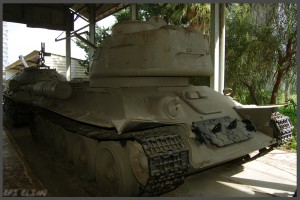 טנק שלל מדגם T34 במוזיאון בתי האוסף של צה"ל