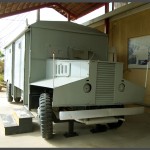 אוטובוס הממוגן במוזיאון בתי האוסף של צה"ל
