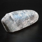 אחד מהפסלונים שנמצאו בחפירות בתל מוצא - צילום: צילום: יעל יולוביץ, באדיבות רשות העתיקות