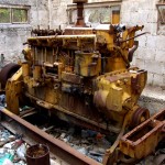מנוע הקטרפילר אשר הפעיל את משאבת המים שהותקנה במקום בשנת 1947