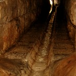 הנקבה המובילה מים אל בריכת האגירה הסמוכה