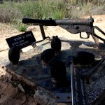 מקלע קל מסוג סטן ורימונים באתר השחזור יד מרדכי