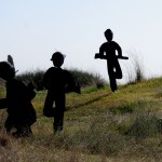 דמויות החיילים המצריים מגיעים לתקיפה על יד מרדכי