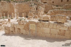 מתחם מגורים ובית הכנסת שנבנה ע"י המורדים היהודים