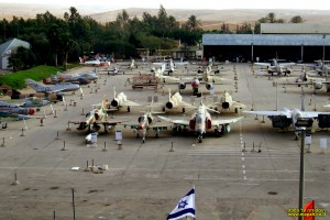 החלק הצפוני של מוזיאון חיל האויר ורחבת התצוגה