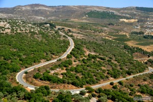 קצה המגדל הצפוני והנוף הנשקף מתחת