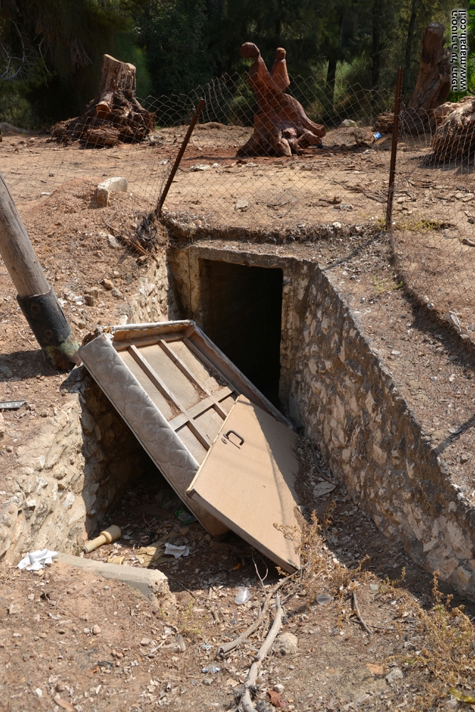 אחד מפתחי הבונקר בקיבוץ גבעת ברנר