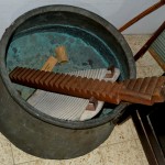 שיטות הכביסה של טרם קום המדינה במוזיאון מזכרת בתיה