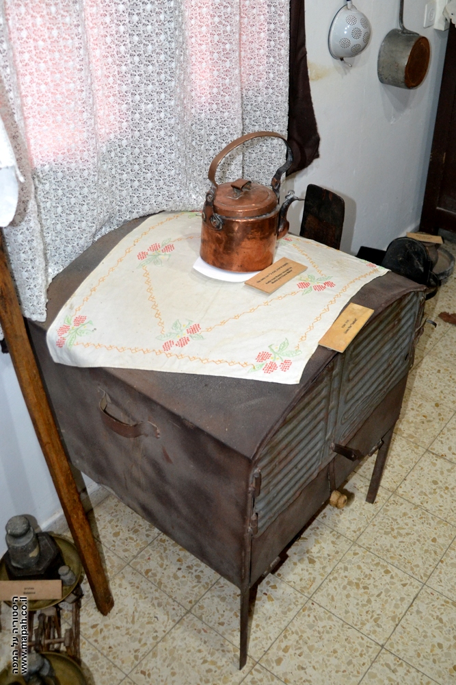 תנור אפיה מבוסס פתלייה במוזיאון מזכרת בתיה