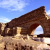 Caesarea aqueduct האקוודוקט בחוף קיסריה - צילום: אפי אליאן