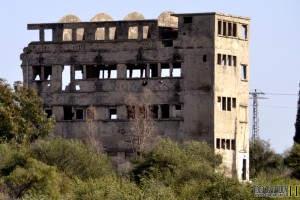 בניין מפקדת חסן סלמה בבאר יעקב - צילום: אפי אליאן