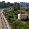 מסילת הרכבת לצד התחנה ההיסטורית שורק - צילום: אפי אליאן 2012