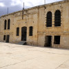 חצר הכלא הצפונית במוזיאון אסירי המחתרות - צילום: אפי אליאן