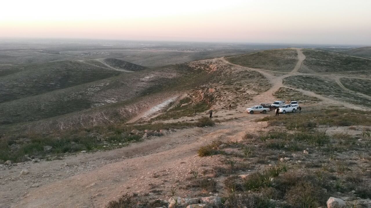 צוותי היחידה למניעת שוד ברשות העתיקות בסמוך למצודת פחר - צילום: היחידה למניעת שוד ברשות העתיקות