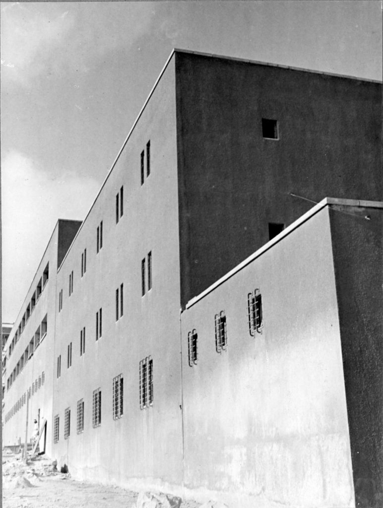 הדופן החיצונית של משטרת חברון -מקור: אוסף תצלומי משרד המידע של פלסטינה PIO