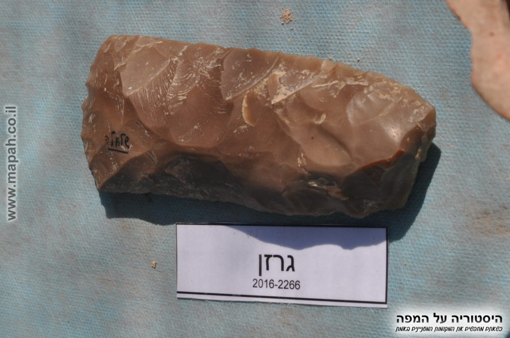 ראש גרזן עתיק - עין אסור