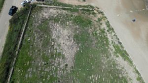 בית הקברות הצלבני עתלית - צילום רחפן: אפי אליאן