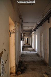 מסדרון קומה תחתונה משטרת מטולה - צילום: אפי אליאן