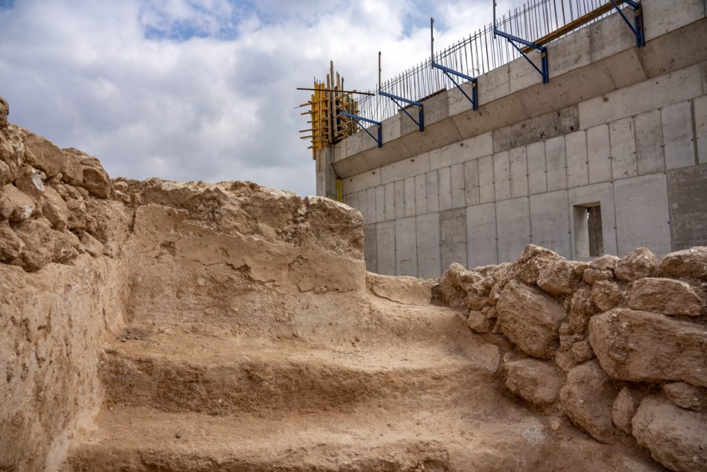 מקווה הטהרה ליד המחלף הנבנה בצומת יפתחאל. צילום: יניב ברמן 