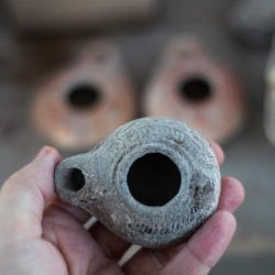 נרות בית נטיף. צילום: יולי שוורץ