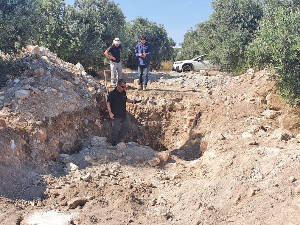 החפירות הלא חוקיות ליד בח'רבת  ג'חוש - צילום:  איתן קליין