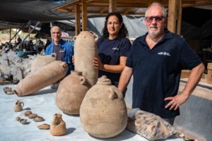 מנהלי החפירה.Right to Left- Dr. Jon Seligman-Liat Nadav-Ziv-Dr. Eli Haddad. Photo- Yaniv Berman Israel Antiquities Authority