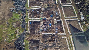 חפירות רשות העתיקות. צילום אמיל אלג'ם