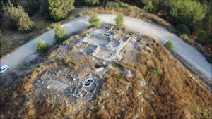 מבט מהאוויר על מתחם הכנסיה בשטח האש. צילום: עידן יוניש