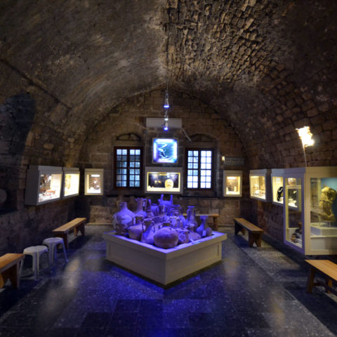 חדר המיצגים הארכיאולוגים במוזיאון המזגגה - צילום: אפי אליאן