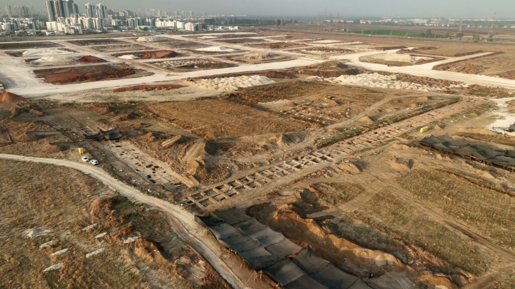חפירת רשות העתיקות ליד קרית גת. צילום אמיל אלג'ם