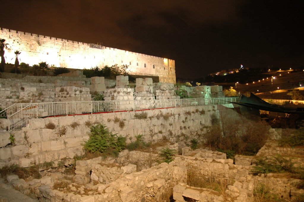 חפירות 'עיר דוד' למרגלות הר הבית בגן הארכיאולוגי סובב חומות ירושלים - צילום: אפי אליאן