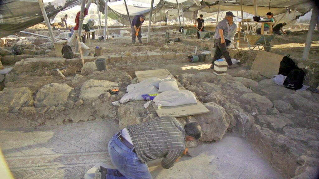 חפירת רשות העתיקות בכפר קאסם. צילום אמיל אלג'ם