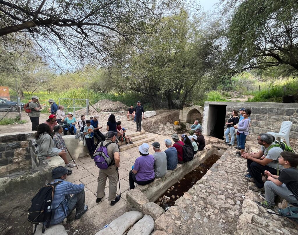 החפירות בחוקוק נעשות בשיתוף הקהילה. צילום - רשות העתיקות
